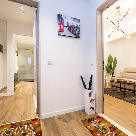 Joivy Elegant Flats In The Centre Of Apartment